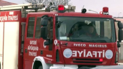 Şiddetli rüzgar çatıları uçurdu