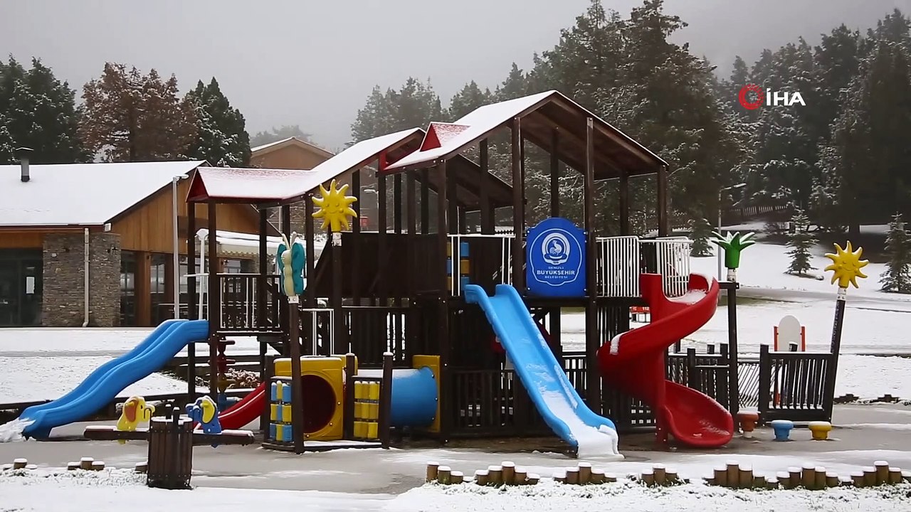 Denizli’nin gözdesi Bağbaşı Yaylası beyaza büründü