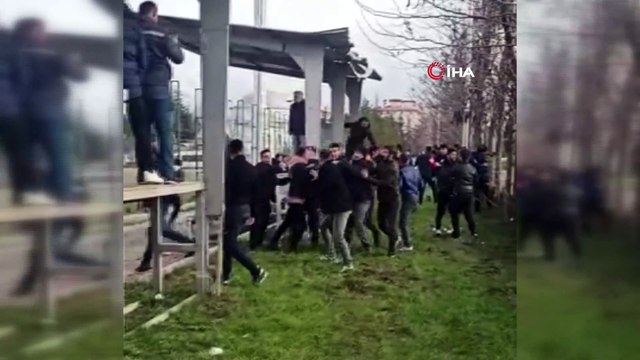 Amatör maçta tribün karıştı