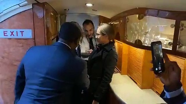 Voici Soro Guillaume dans son vol privé pour Abidjan