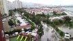 İzmir'de sağanak nedeniyle bazı yollarda su birikintileri oluştu (Drone)