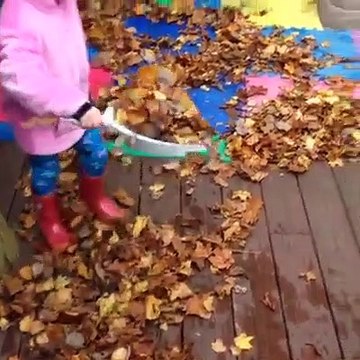Cuando los niños deciden ayudarnos pasa esto...