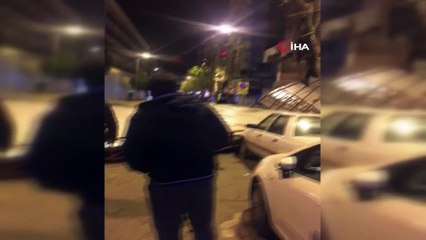 Manisa’da şiddetli fırtına çatıları uçurdu