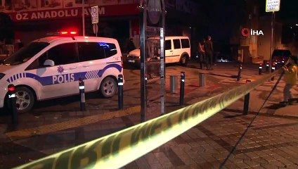 Maskeli iki kişi sokaktaki gençlere kurşun yağdırdı: 2 ağır yaralı