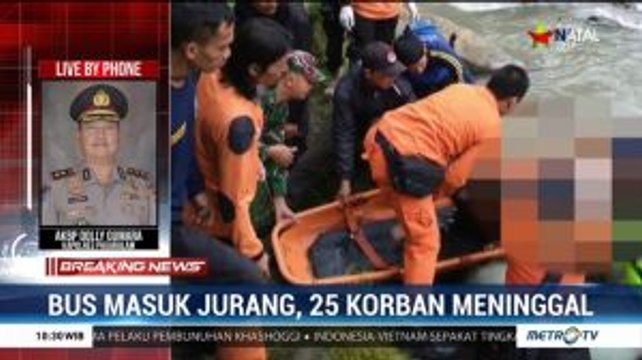 Petugas Gabungan Menyisir Aliran Sungai Cari Korban Kecelakaan Bus Masuk Jurang di Pagar Alam