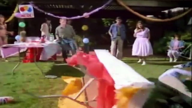 TRAILLER DE DESTAQUE NO RETREAT NO SURRENDER