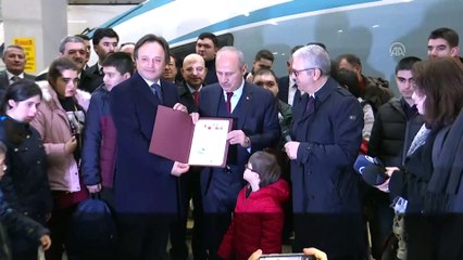 Bakan Turhan, YHT ile özel gereksinimli kişileri Ankara’dan Konya'ya uğurladı (1) - ANKARA