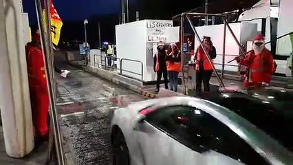 Les cheminots ouvrent le péage de Fontaine (90)