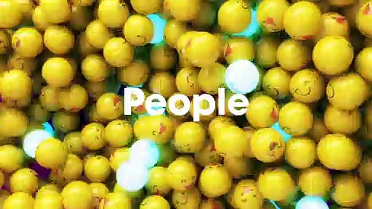 Mélanie Da Cruz  une internaute lui dit qu’elle a les lèvres trop grosses, elle rétorque