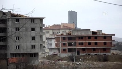Samsun'da kuvvetli rüzgar nedeniyle iki inşaatın çatısı uçtu