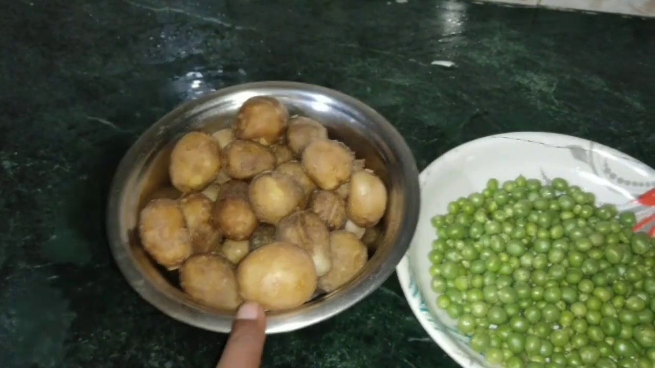 ढाबा स्टाइल में आलू मटर की सब्जी।  matar Aloo Curry recipe | Aloo matar ki sabzi| matar aloo kisabzi
