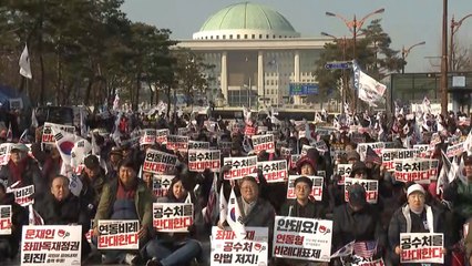 "박근혜 전 대통령 석방"...보수단체 집회 열려 / YTN