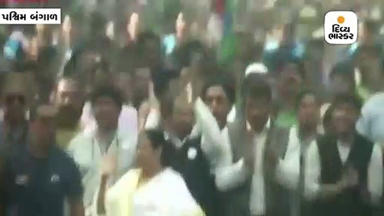 મમતા બેનર્જીએ નાગરિકતા કાયદા અને એનઆરસીના વિરોધ...