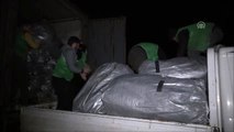 İHH, İdlib'de saldırılardan kaçanlar için çadır kuruyor