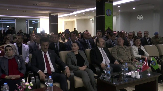 Şırnak'ta kız çocuklarının eğitimi için 'El emeği göz nuru' sergisi açıldı