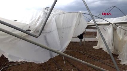 Tokat'ta kuvvetli rüzgar seralara hasar verdi