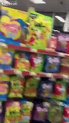 2 femmes détruisent un supermarché en quelques minutes !