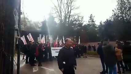 TGB'lilerin ‘Las Tesis' karşıtı protestosuna üniversiteli kadınlardan 'mor boyalı' tepki