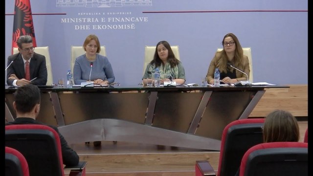 Report TV - Festat e fundvitit/ Qeveria jep 3 mijë lekë shpërblim për pensionistët!