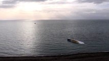 Düzensiz göçmenleri taşıyan tekne Van Gölü'nde alabora oldu