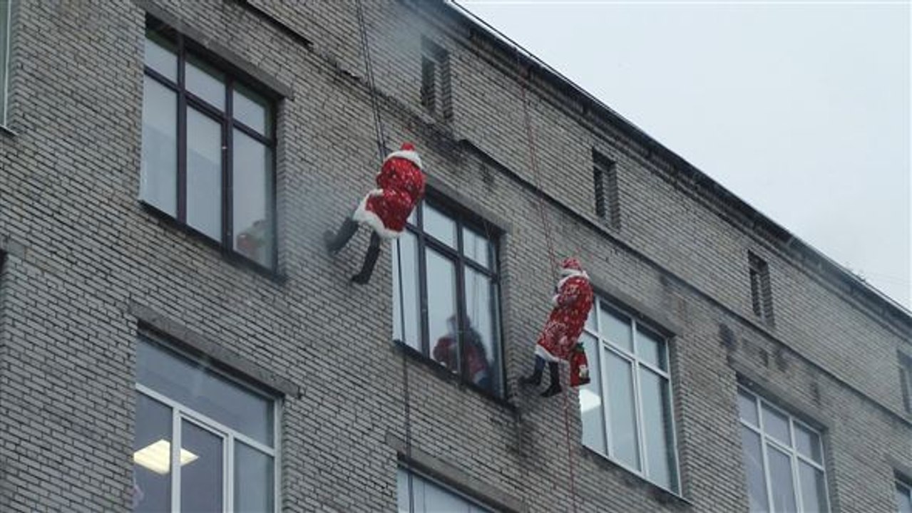 Weihnachtsmänner mit besonderer Mission