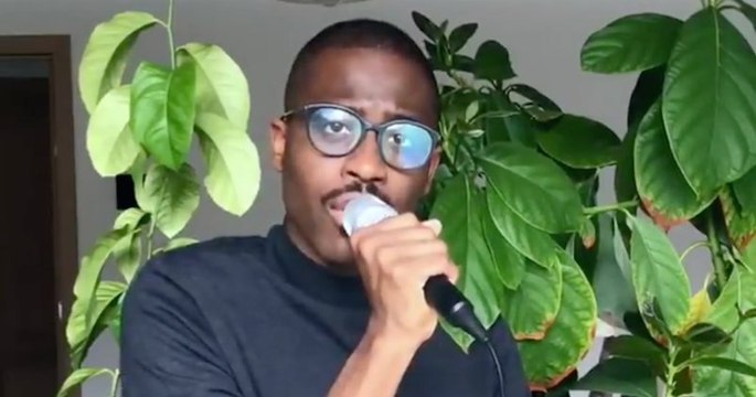 Jonathan Krego reprend « Djadja » de Aya Nakamura en langage soutenu