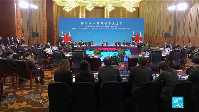 Trilateral summit in China brings together South Korean and Japanese leaders for first time in over a year