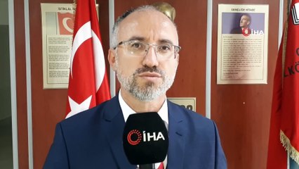 Anma programında bu kez öğrenciler değil, protokol üyeleri sahne aldı