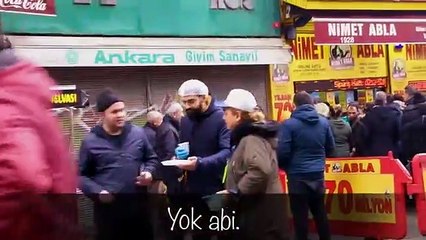 Piyango bileti alanlara 'domuz eti' ikram etti! Vatandaşlardan tepki aldı