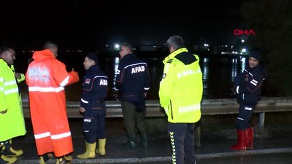 Adana'da sel sularına kapılan 5 kişi kurtarıldı -2