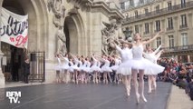 Retraites: les danseurs de l'Opéra de Paris interprètent le Lac des Cygnes sur le parvis du monumenter