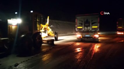 Kar yağışı sürücülere zor anlar yaşattı