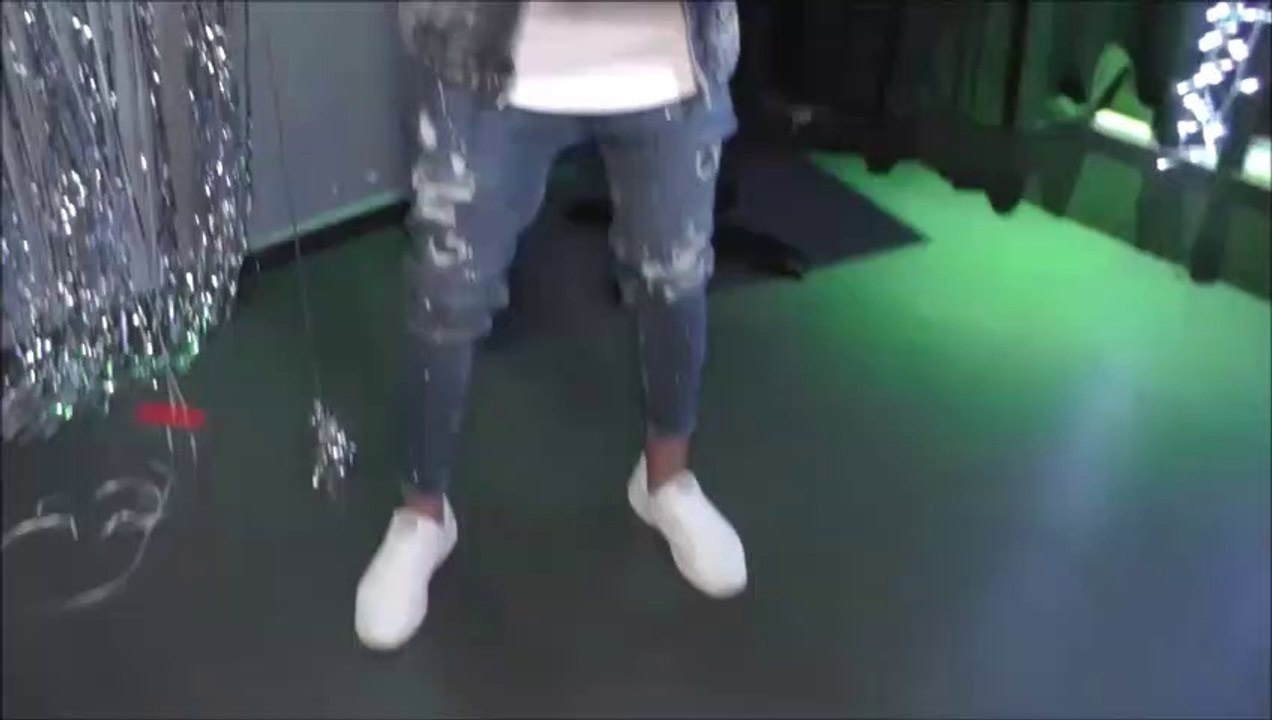 אלמוג חרוש חוגג יום הולדת בענק