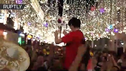 Los mexicanos agasajan así a los hinchas de Corea del Sur por su victoria ante Alemania
