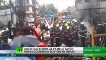 Una avioneta se estrella en una calle de Bombay dejando varios muertos y heridos