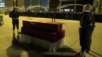 Şehit polisin naaşı memleketine uğurlandı