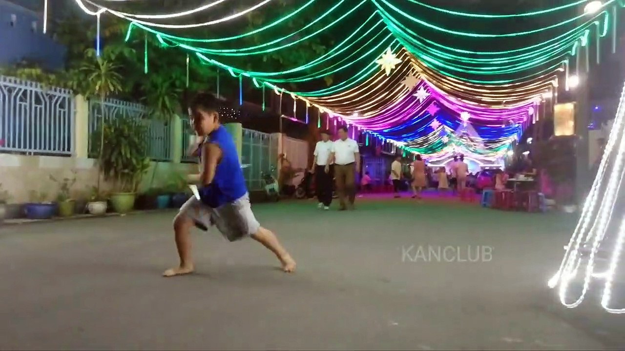 #Nunchaku kid - KANCLUB.com - Gia Huy múa côn nhị khúc - Giáng Sinh 2019 - Nunchaku kid