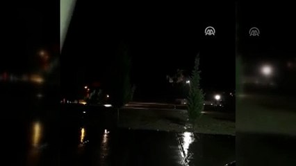 Adana'da sağanak nedeniyle araçta mahsur kalanlar helikopterle kurtarıldı