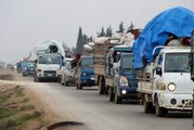 İdlib'ten sınıra yoğun göç dalgası sürüyor