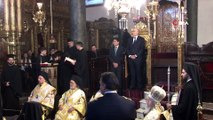 Yunanistan Dışişleri Bakanı Dendias, Fener Rum Patrikhanesi'nde Noel ayinine katıldı