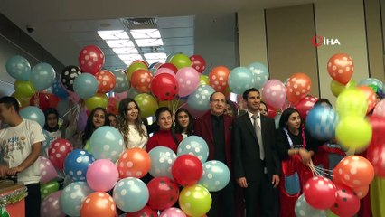 Kayseri Şehir Hastanesi'nde hasta çocukların yüzü gülmeye devam ediyor