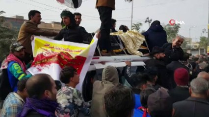 - Irak’ta göstericiler siyasi parti binalarını ateşe verdi