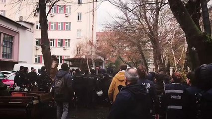 TGB eylemini protesto eden kadınlara müdahale