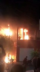 Transformador de energia explode e causa grande incêndio em residência na região de Sousa