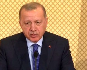 Basın toplantısında salonun sigara kokması Erdoğan'ı rahatsız etti: Acilen bırakın