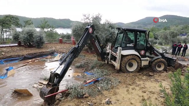 Akbük koyunda 21 imara aykırı yapı yıkıldı