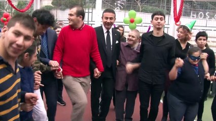 Engelliler yeni yıl öncesi gönüllerince eğlendiler