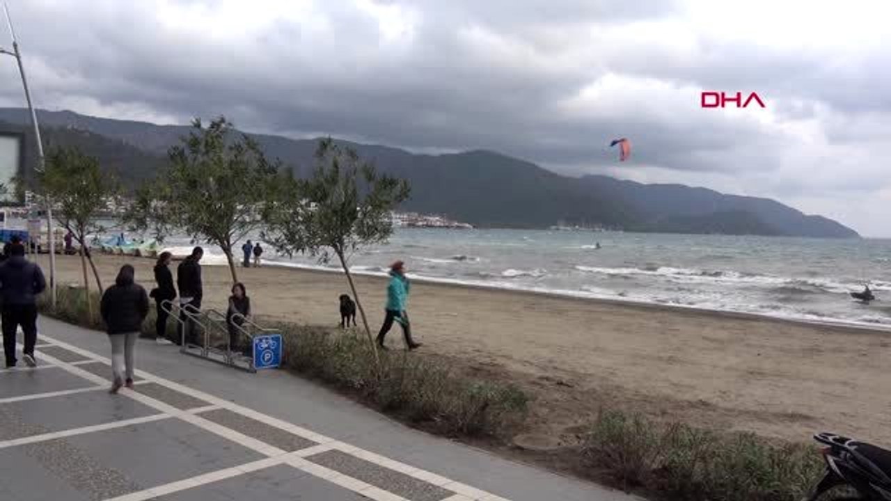 Muğla sörf tutkunları görsel şölen sundu