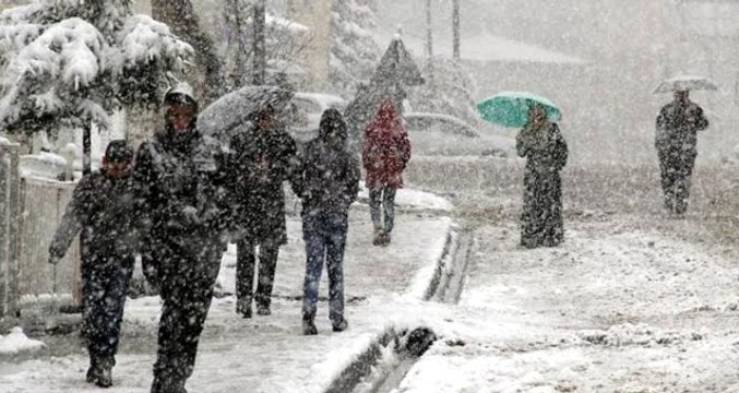 Meteoroloji uyardı! Bu geceden itibaren birçok ilde kar yağışı etkili olacak