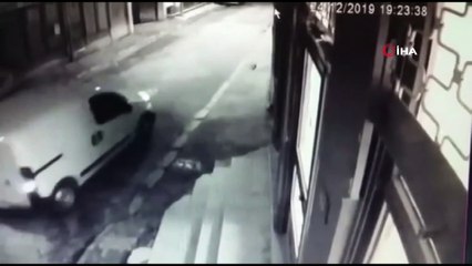 Maltepe’de bebeği sokağa terk eden şahıs kamerada